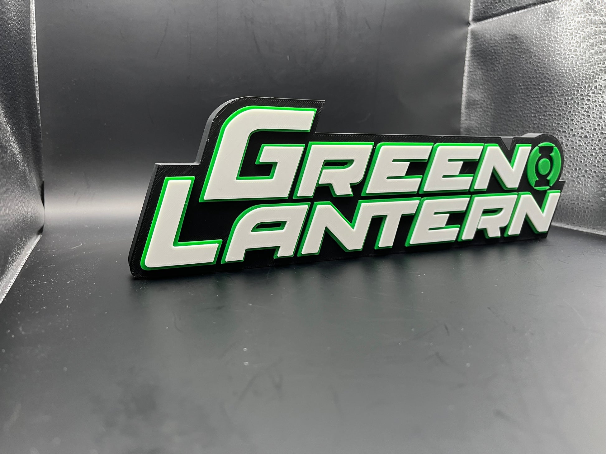 Green Lantern Logo Sign Display | 3D Wall Desk Shelf Art - UNRIVAL3D